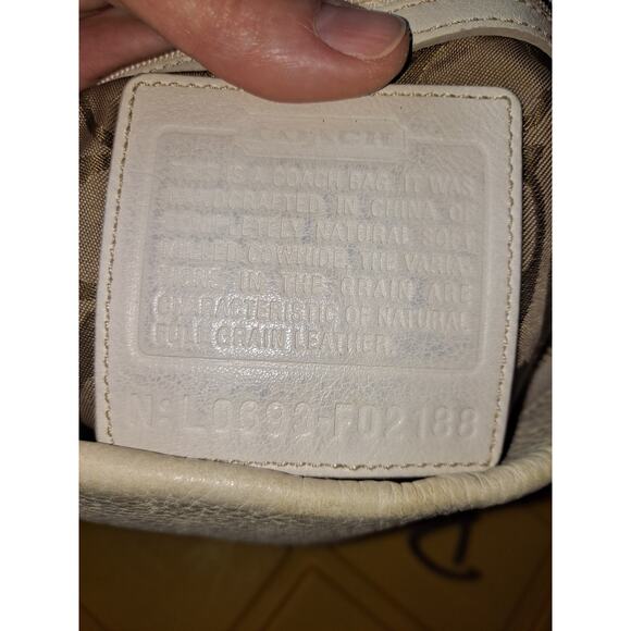 Coach Hobo Beige Leather Shoulder Handbag F21088 - Picture 5 of 6